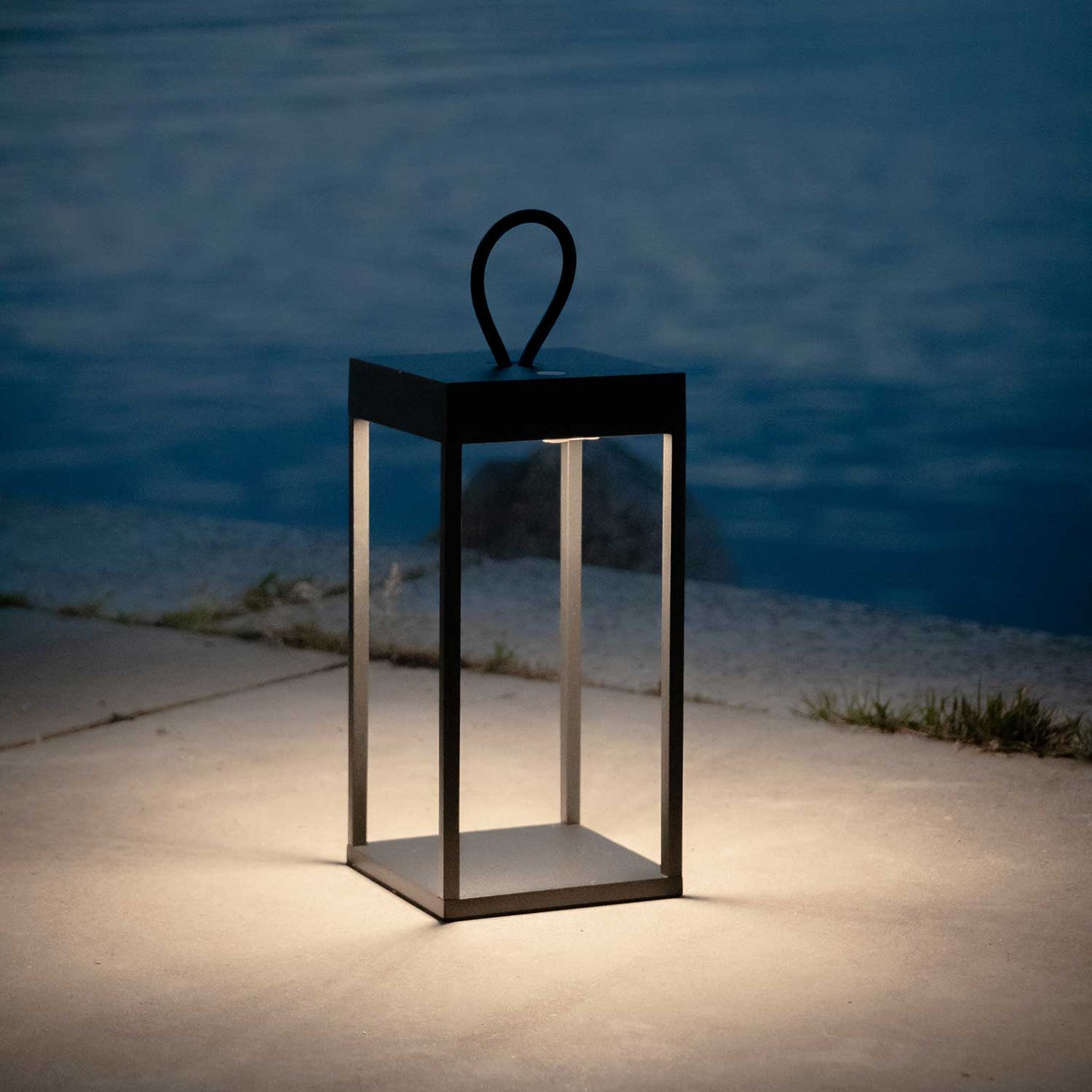 LED LAMPI / LJÓSKER - svart matt hæð 30 cm